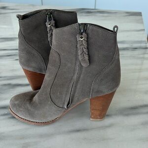 Joie beige booties
